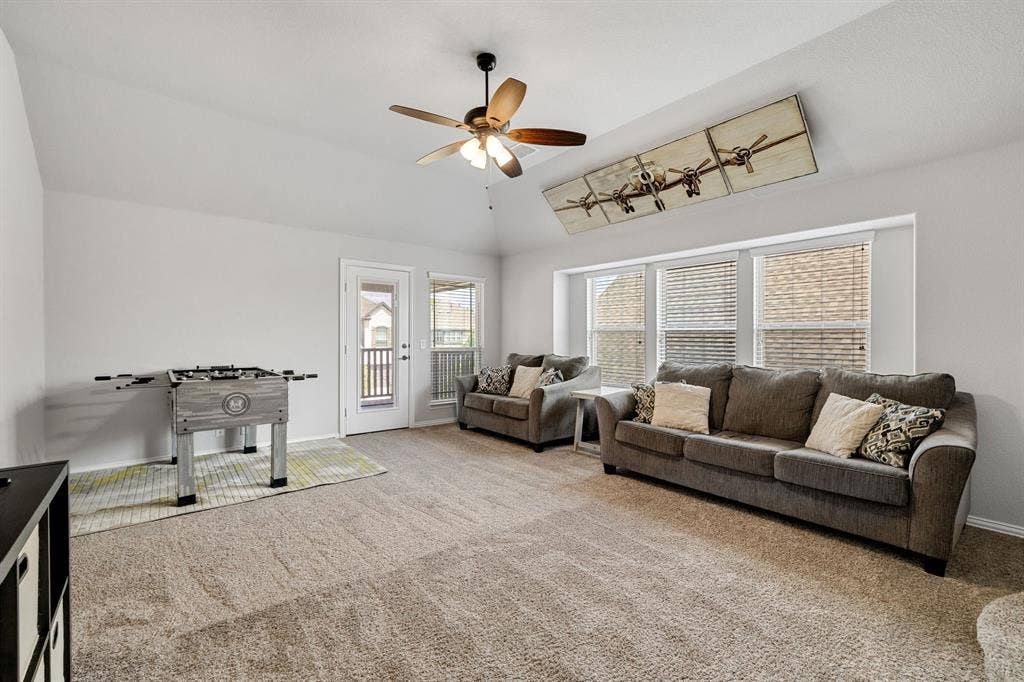 9004 Lavon Lane, Denton, TX 76226