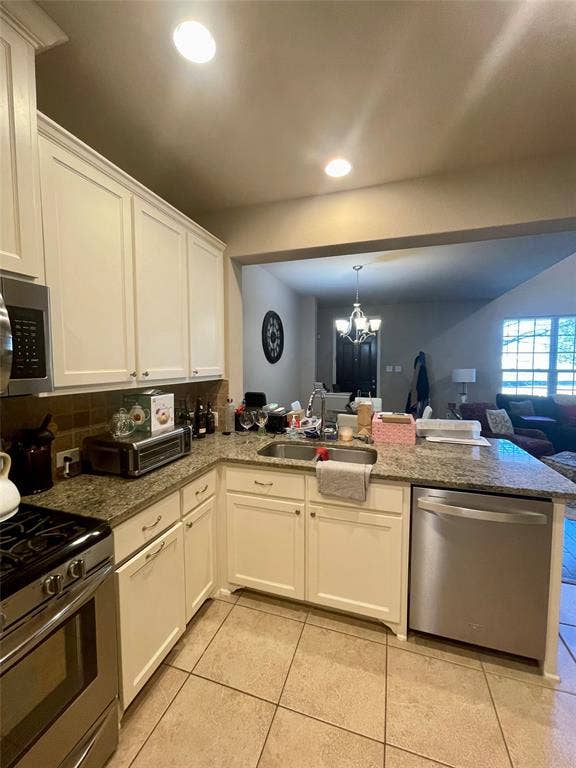 3803 Cascade Sky Drive, Arlington, TX 76005 3803 Cascade Sky Drive, Arlington, TX 76005