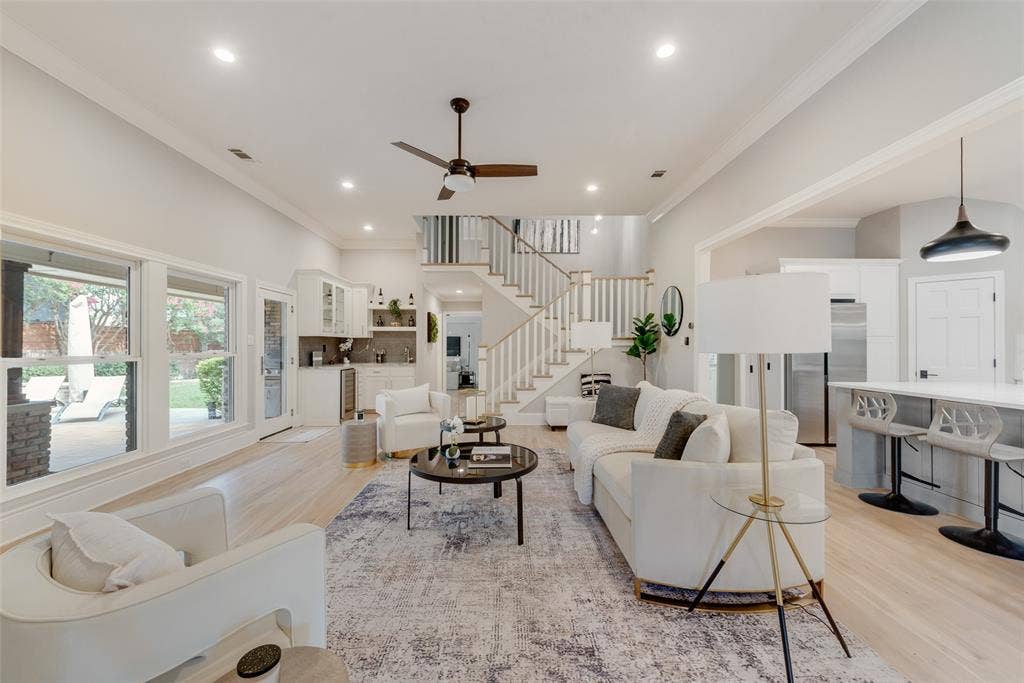 6902 Deloache Avenue, Dallas, TX 75225 6902 Deloache Avenue, Dallas, TX 75225