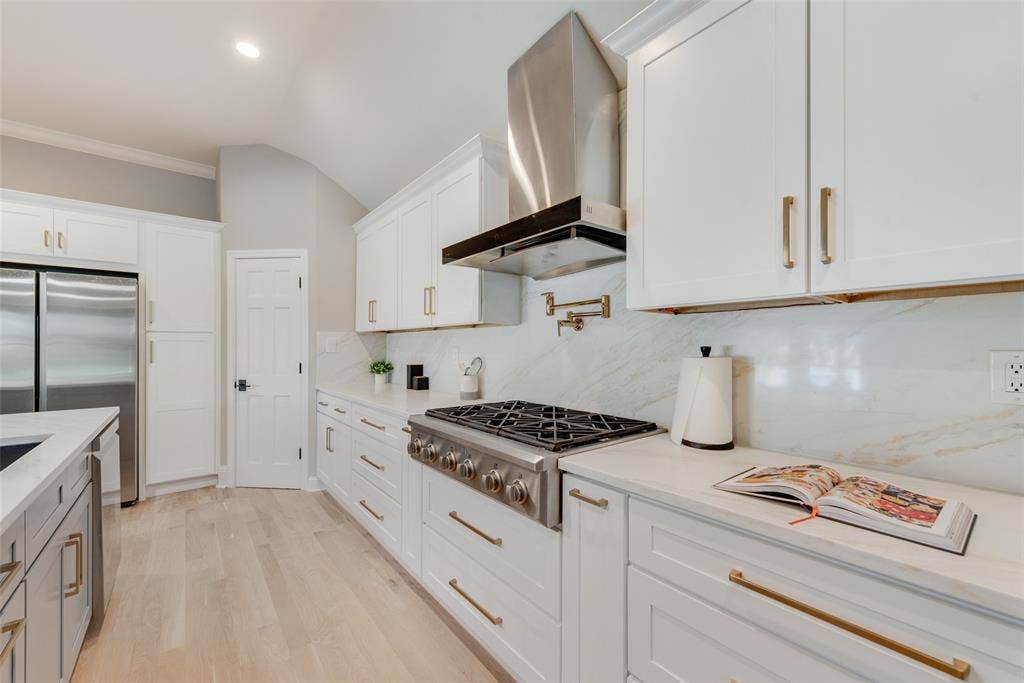 6902 Deloache Avenue, Dallas, TX 75225 6902 Deloache Avenue, Dallas, TX 75225