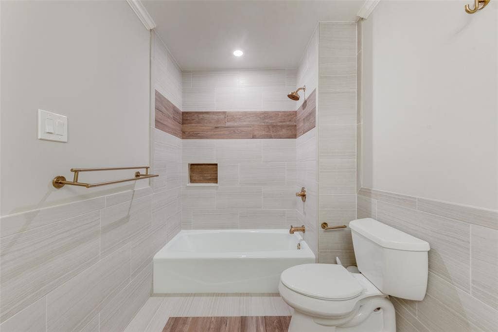 6902 Deloache Avenue, Dallas, TX 75225 6902 Deloache Avenue, Dallas, TX 75225