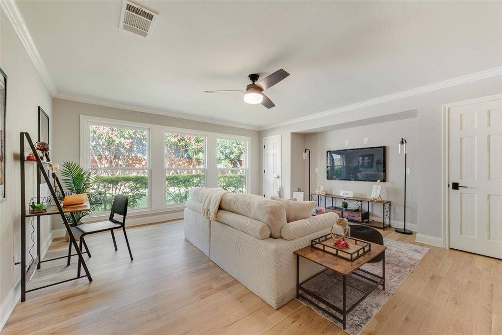 6902 Deloache Avenue, Dallas, TX 75225 6902 Deloache Avenue, Dallas, TX 75225