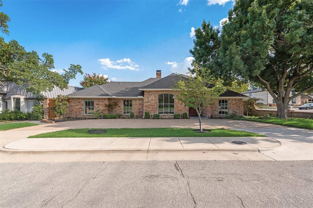 6902 Deloache Avenue, Dallas, TX 75225 6902 Deloache Avenue, Dallas, TX 75225