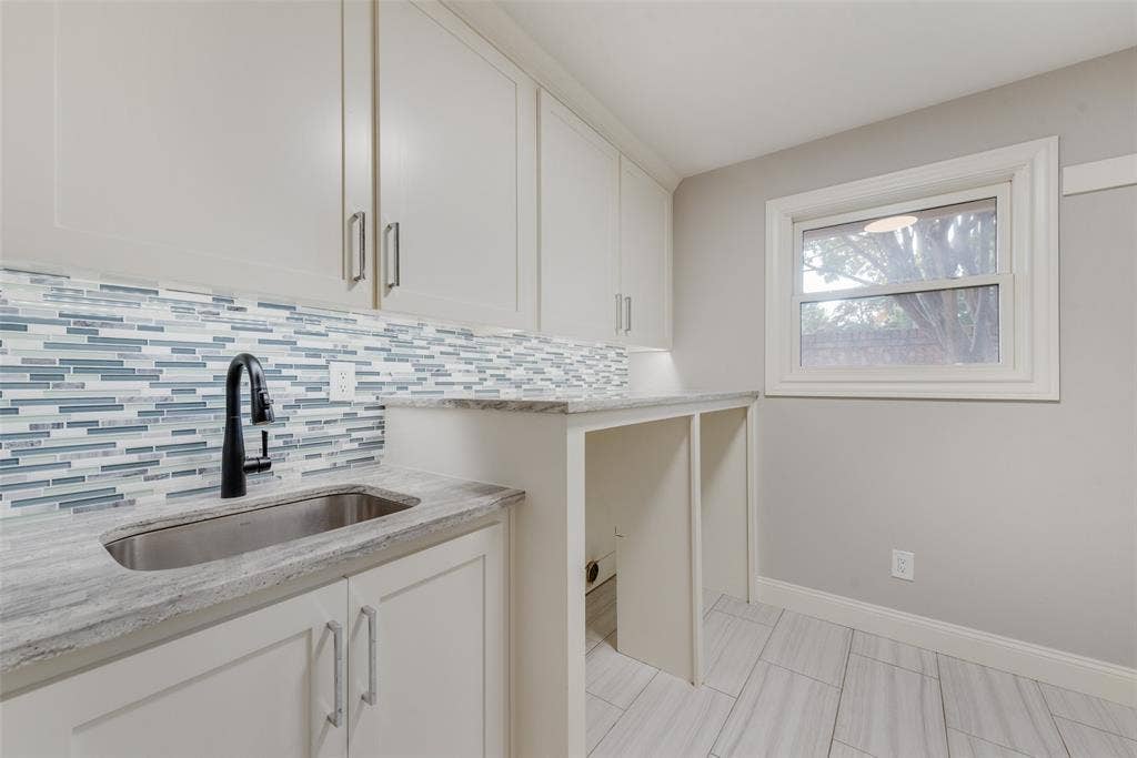 6902 Deloache Avenue, Dallas, TX 75225 6902 Deloache Avenue, Dallas, TX 75225