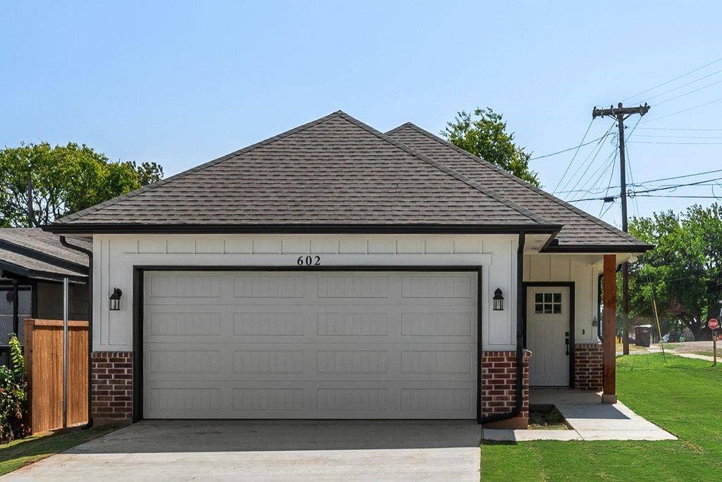 602 N 7TH Street, Midlothian, TX 76065 602 N 7TH Street, Midlothian, TX 76065