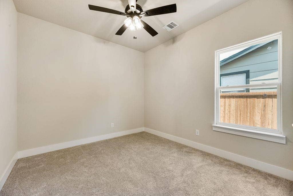602 N 7TH Street, Midlothian, TX 76065 602 N 7TH Street, Midlothian, TX 76065
