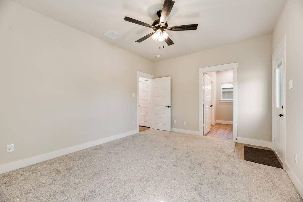 602 N 7TH Street, Midlothian, TX 76065 602 N 7TH Street, Midlothian, TX 76065