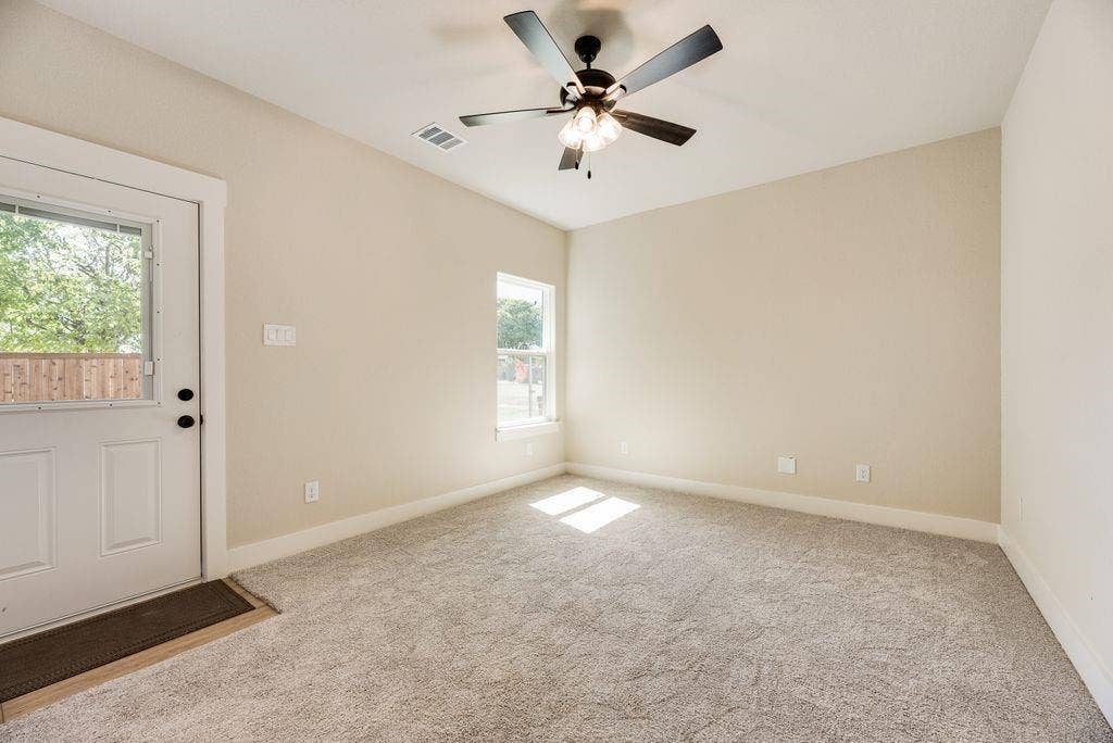 602 N 7TH Street, Midlothian, TX 76065 602 N 7TH Street, Midlothian, TX 76065