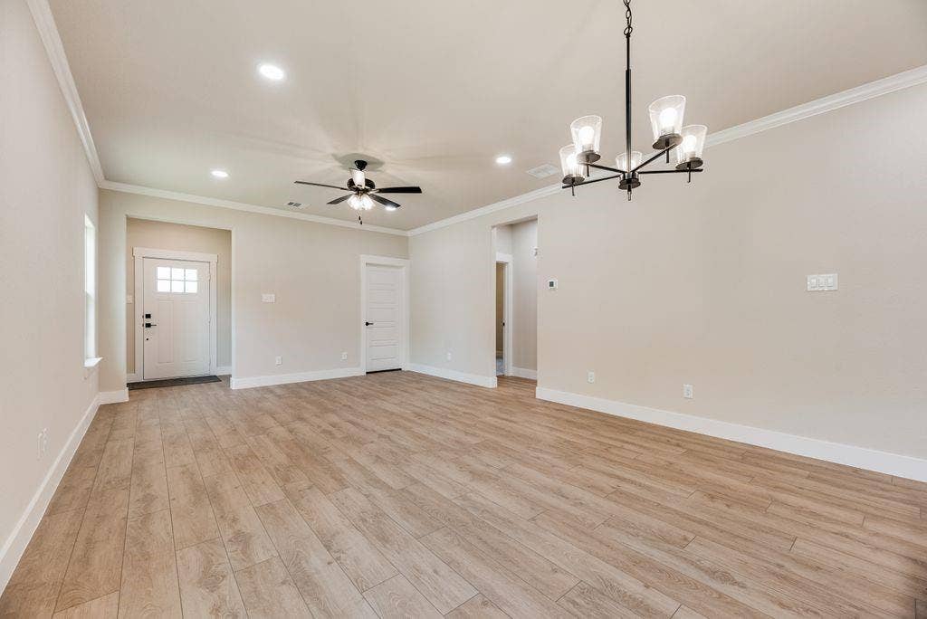 602 N 7TH Street, Midlothian, TX 76065 602 N 7TH Street, Midlothian, TX 76065