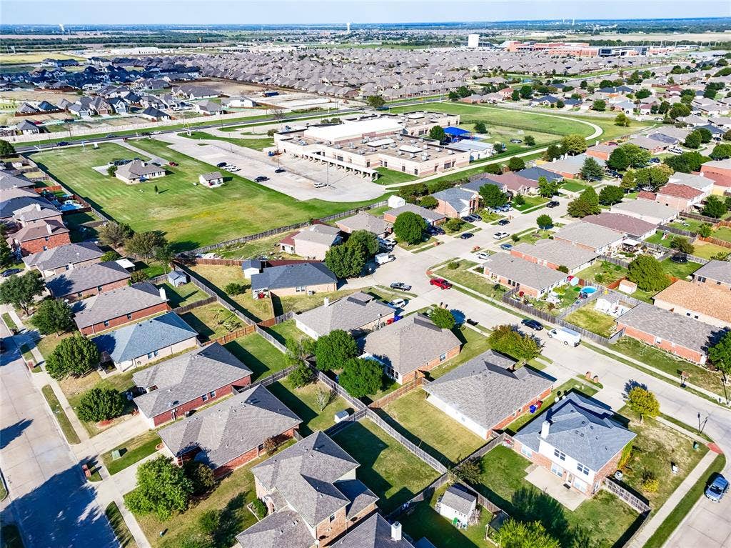 2712 Mockingbird Street, Royse City, TX 75189 2712 Mockingbird Street, Royse City, TX 75189