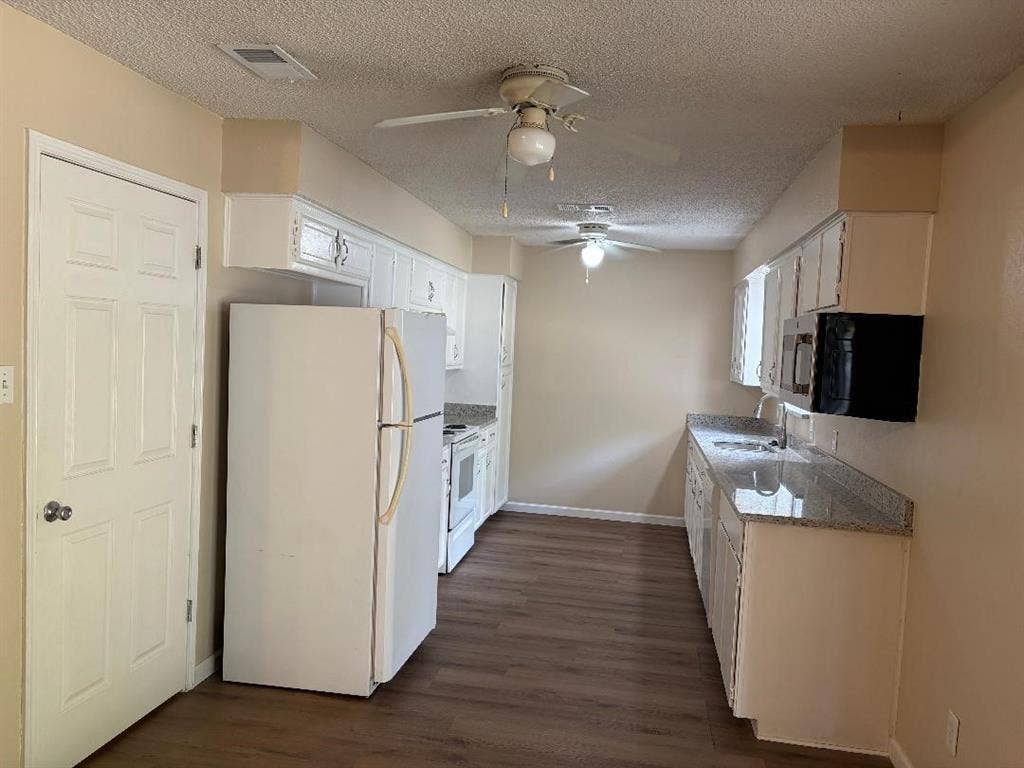 6309 Elm Springs Drive, Arlington, TX 76001 6309 Elm Springs Drive, Arlington, TX 76001