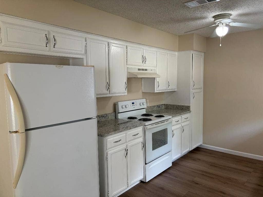6309 Elm Springs Drive, Arlington, TX 76001 6309 Elm Springs Drive, Arlington, TX 76001