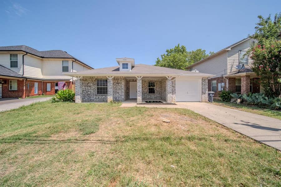 Property photo for 5219 Chippewa Drive, Dallas, TX