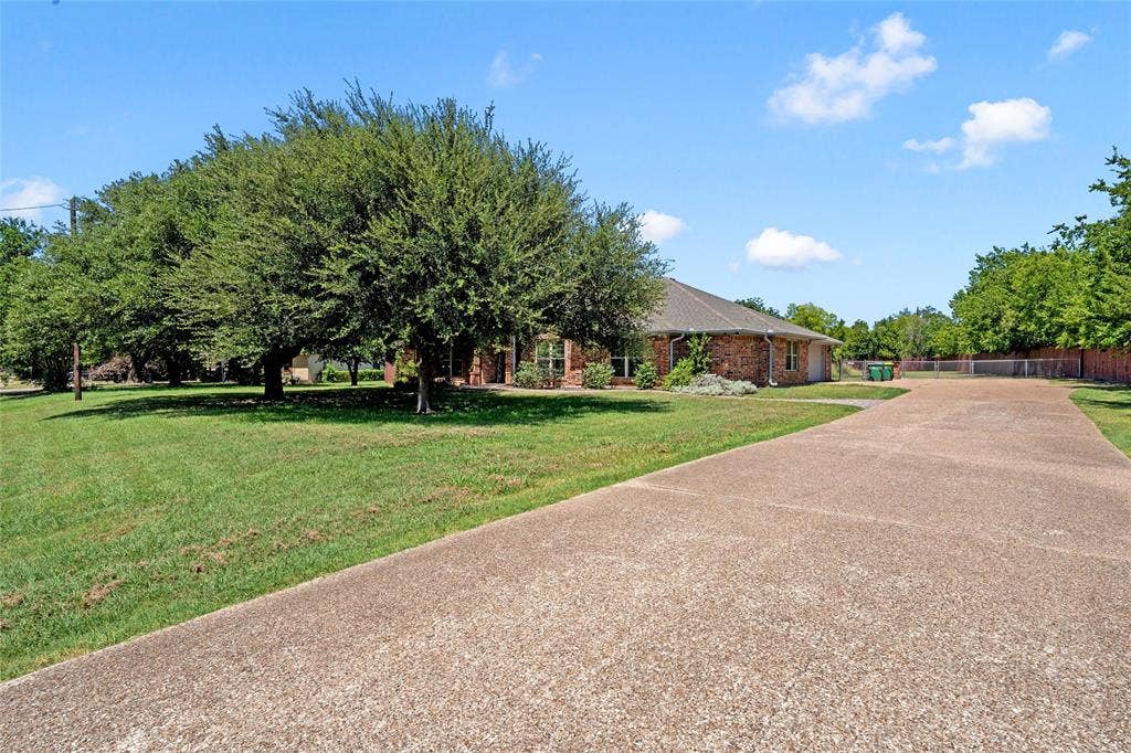 1022 S Old Robinson Road, Robinson, TX 76706 1022 S Old Robinson Road, Robinson, TX 76706
