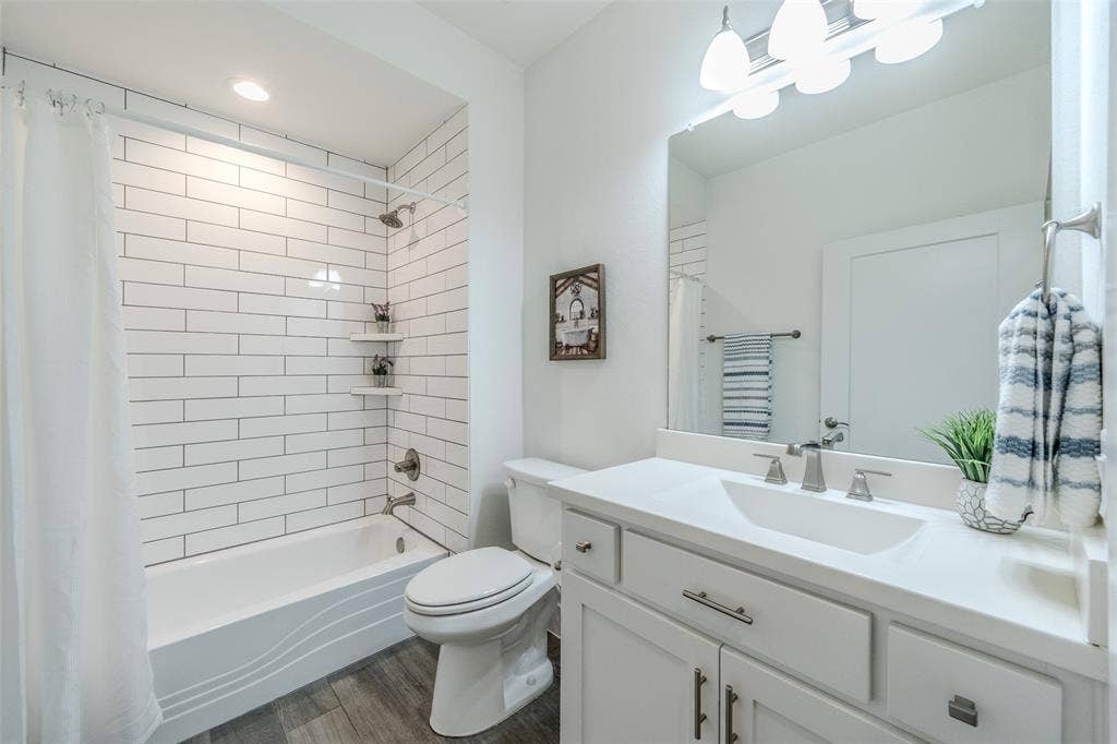 4050 Pequin Drive, Prosper, TX 75078 Bathroom 2 of 3