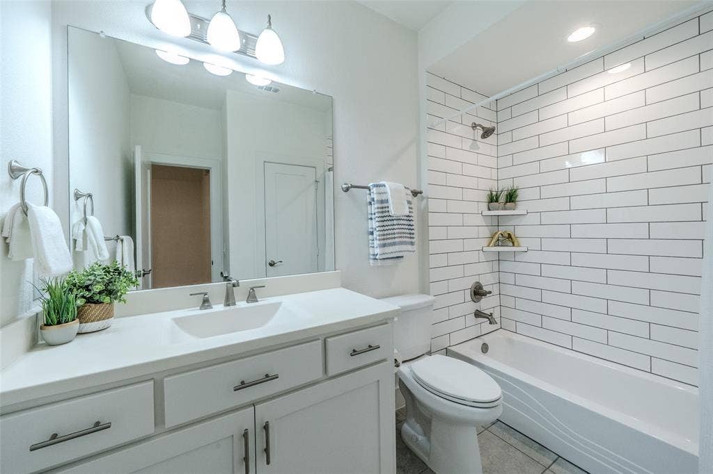 4050 Pequin Drive, Prosper, TX 75078 Bathroom 3 of 3