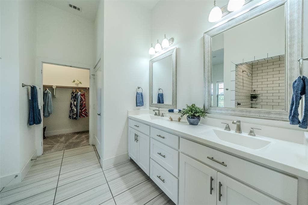 4050 Pequin Drive, Prosper, TX 75078 Primary Bedroom Suite Bathroom