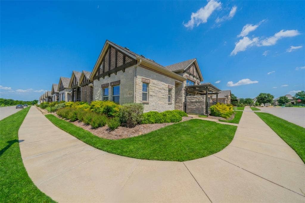 4050 Pequin Drive, Prosper, TX 75078 Corner Lot Villa