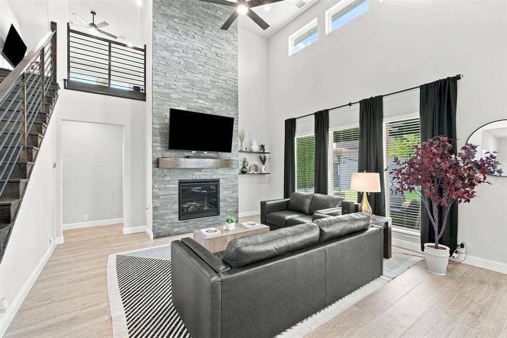 1133 Cardinal Drive, Midlothian, TX 76065 1133 Cardinal Drive, Midlothian, TX 76065