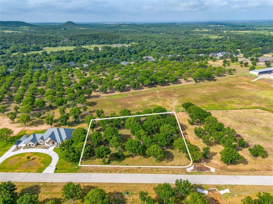 Property photo for 2325 E Landings S, Granbury, TX