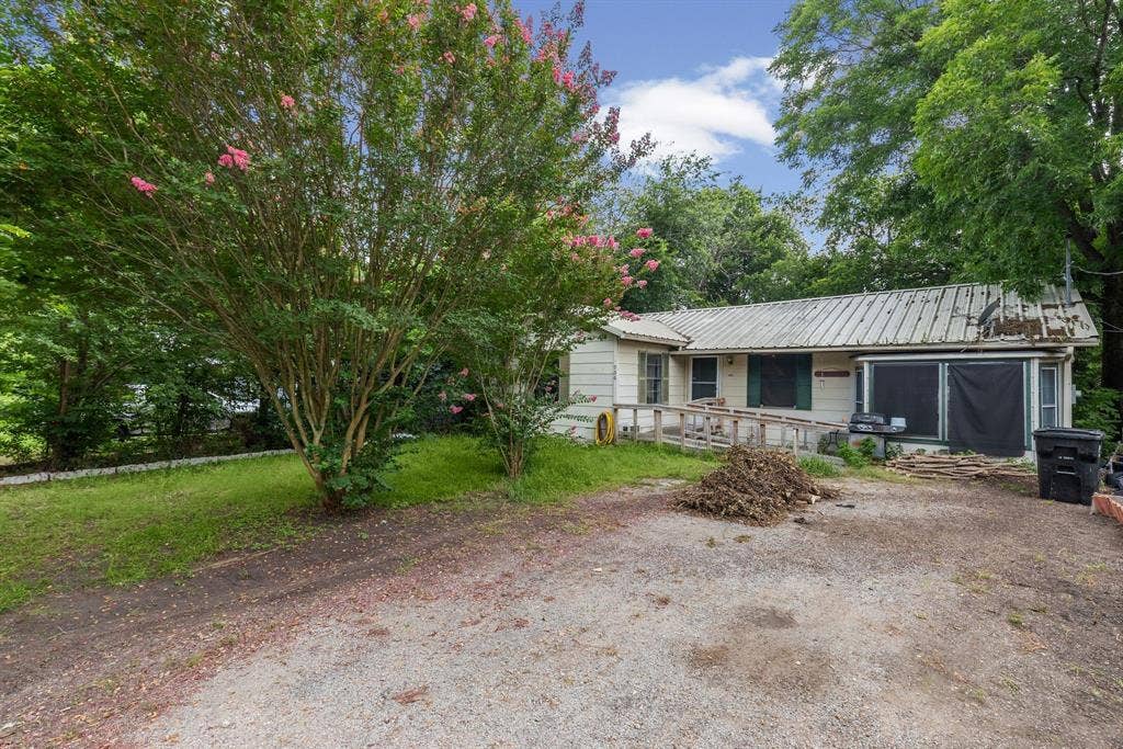 906 Branch Street, Greenville, TX 75401