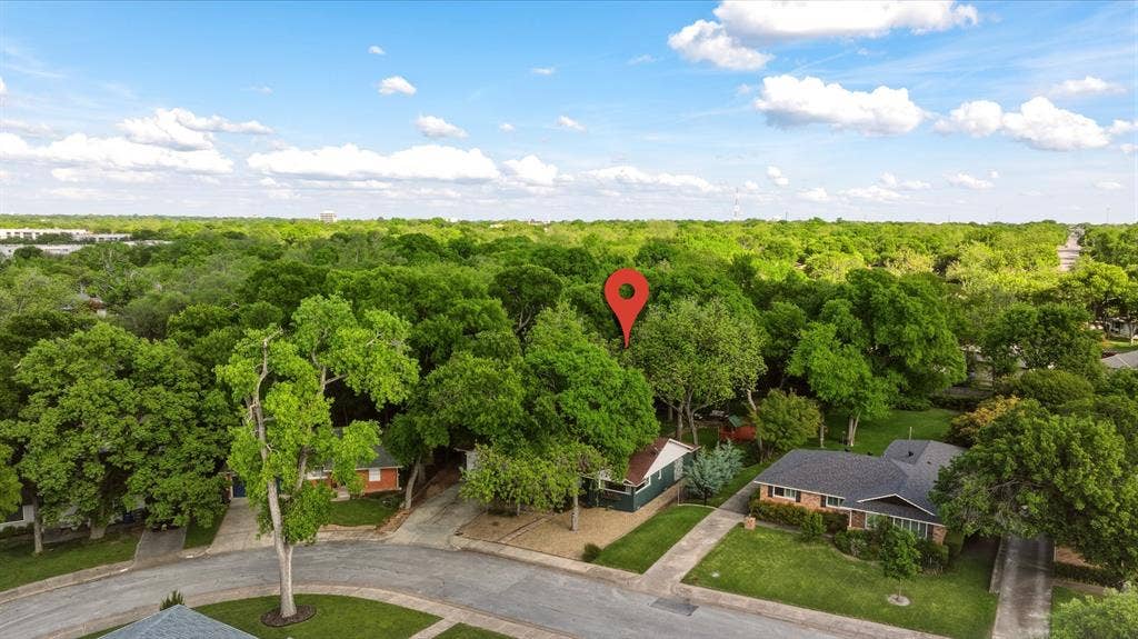 2320 Chart Drive, Dallas, TX 75228