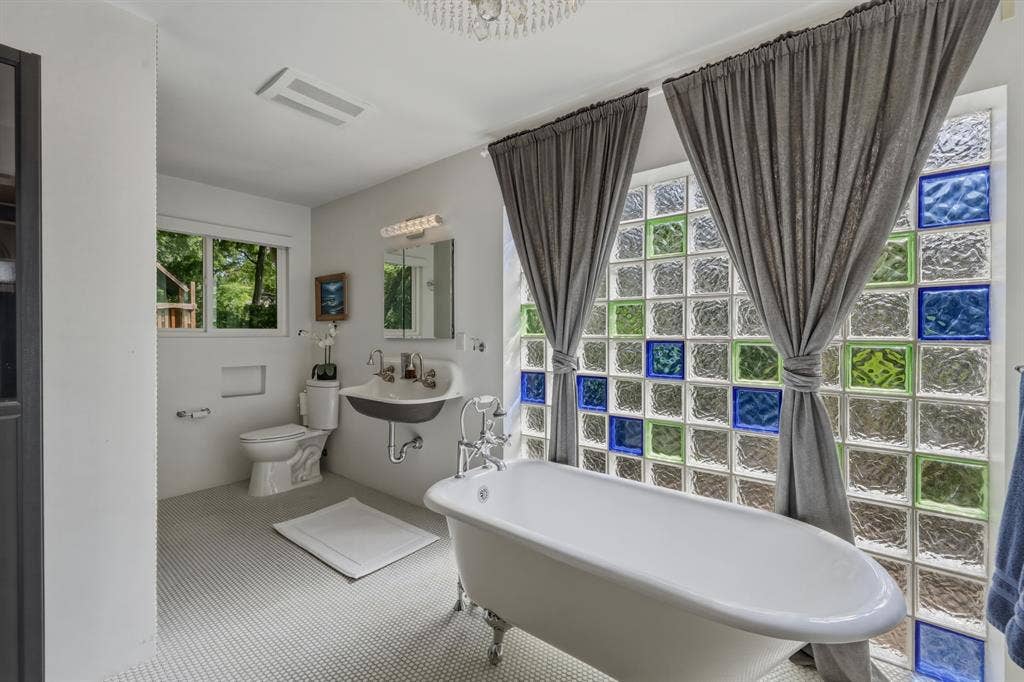 2320 Chart Drive, Dallas, TX 75228