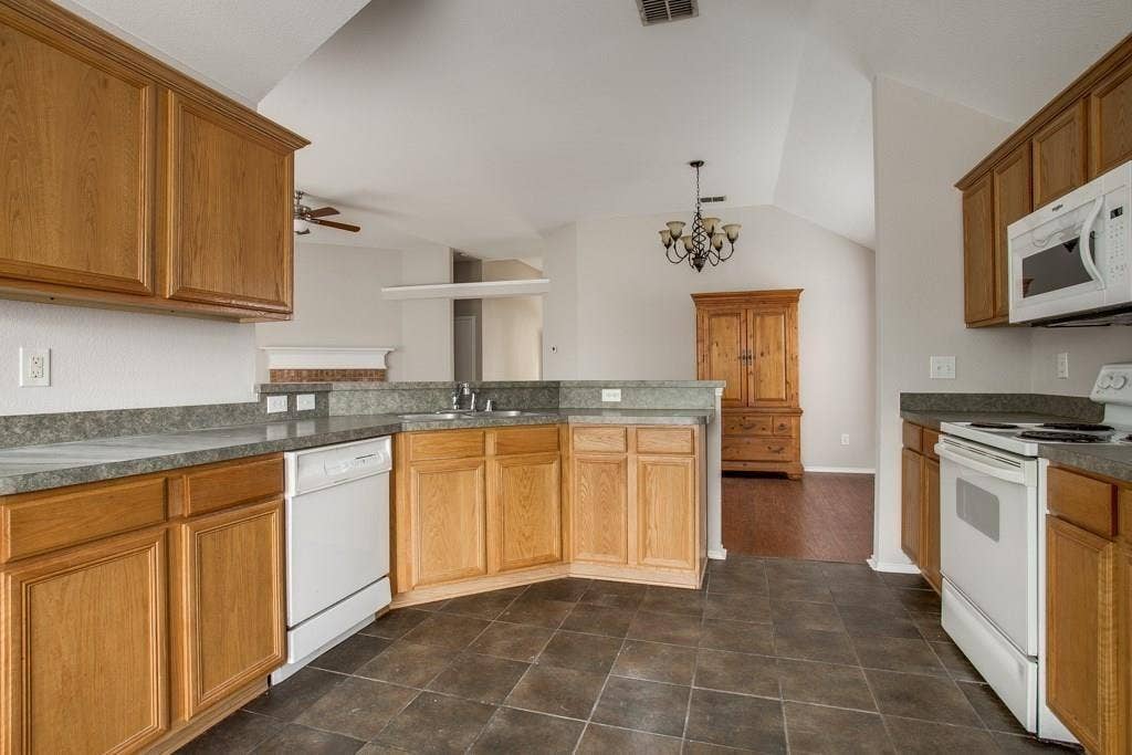 9213 Norfolk Lane, McKinney, TX 75071 Kitchen