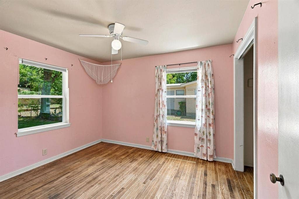 726 N Carrier Parkway, Grand Prairie, TX 75050 726 N Carrier Parkway, Grand Prairie, TX 75050