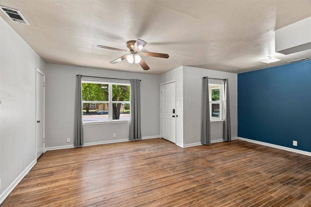 726 N Carrier Parkway, Grand Prairie, TX 75050 Original Hardwood Floors!