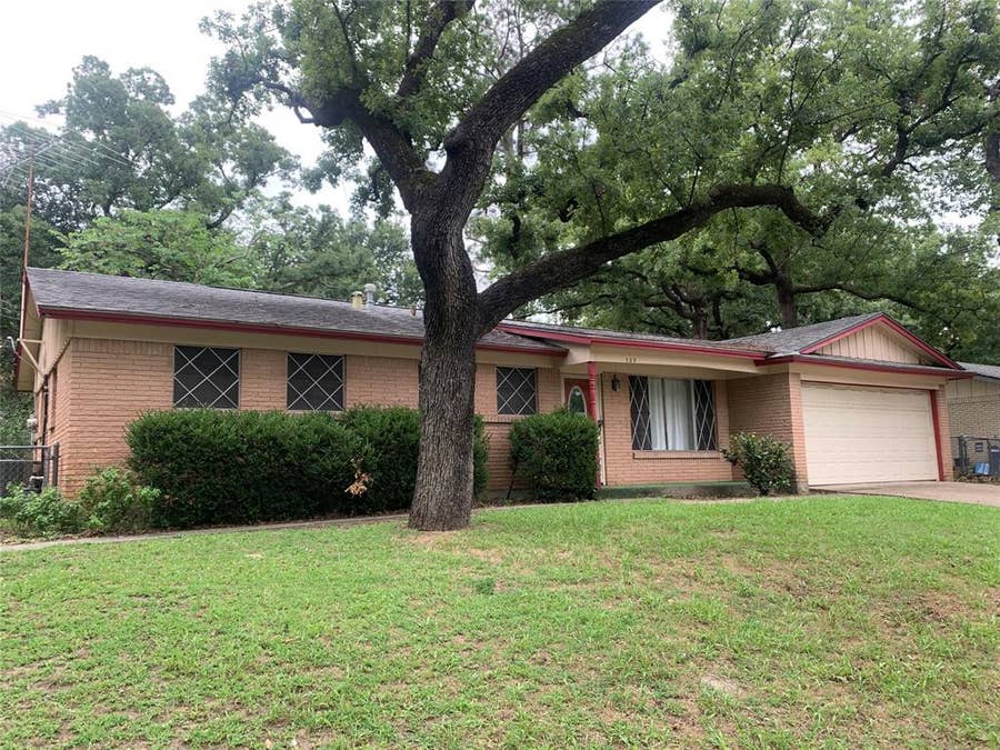 Property photo for 132 Skylark Drive, Azle, TX
