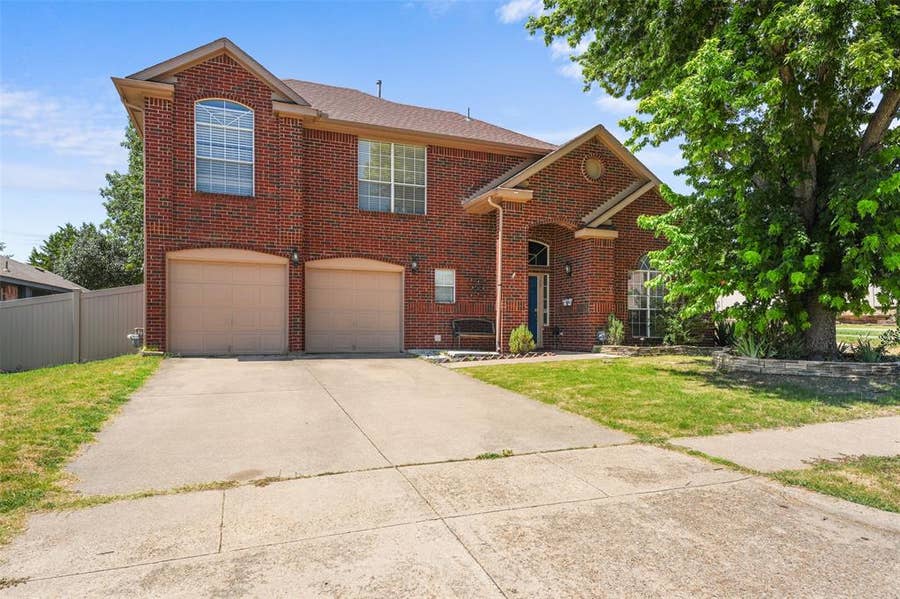 Property photo for 900 Chauvin Drive, Cedar Hill, TX