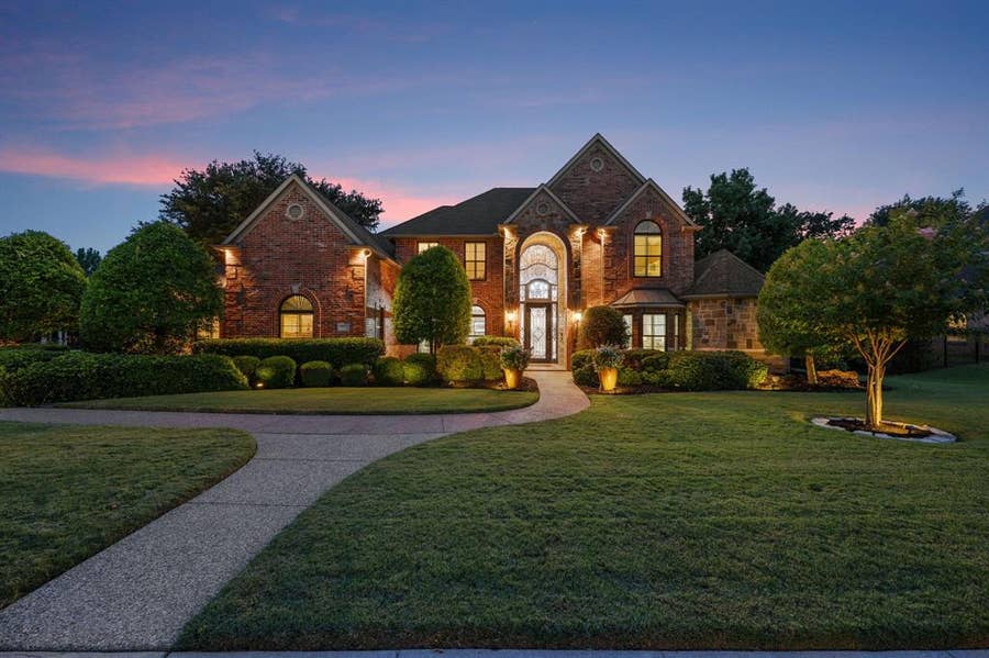 Property photo for 400 Indian Paintbrush Way, Southlake, TX