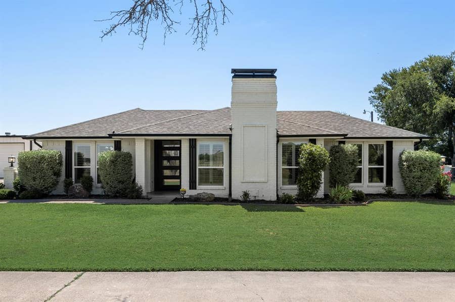 Property photo for 1301 Davis Lane, Terrell, TX