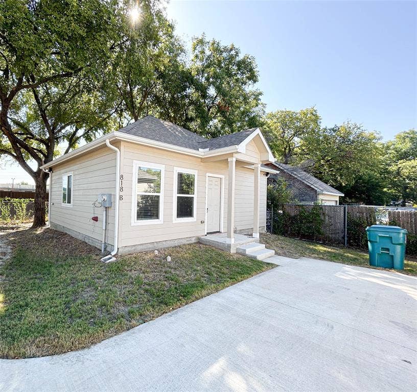 820 Rose Street, #B, Denton, TX 76209 820 Rose Street, #B, Denton, TX 76209