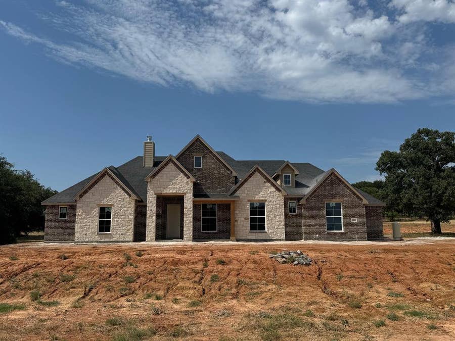 Property photo for 112 Turtle Back Ridge, Decatur, TX