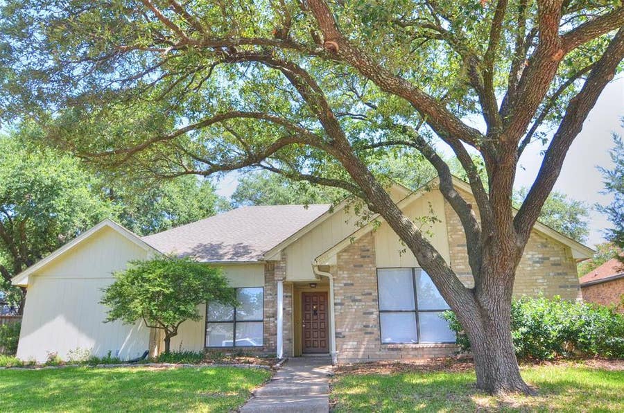 Property photo for 8901 Greentree Drive, Rowlett, TX