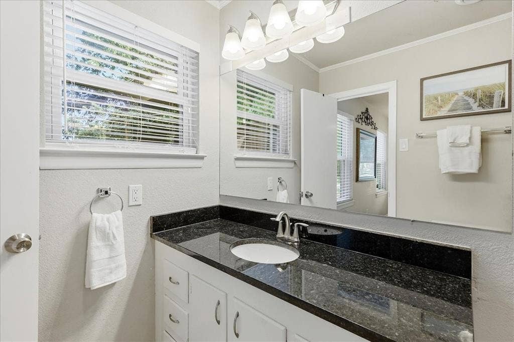 3533 Granada Drive, Richland Hills, TX 76118 updated bathroom