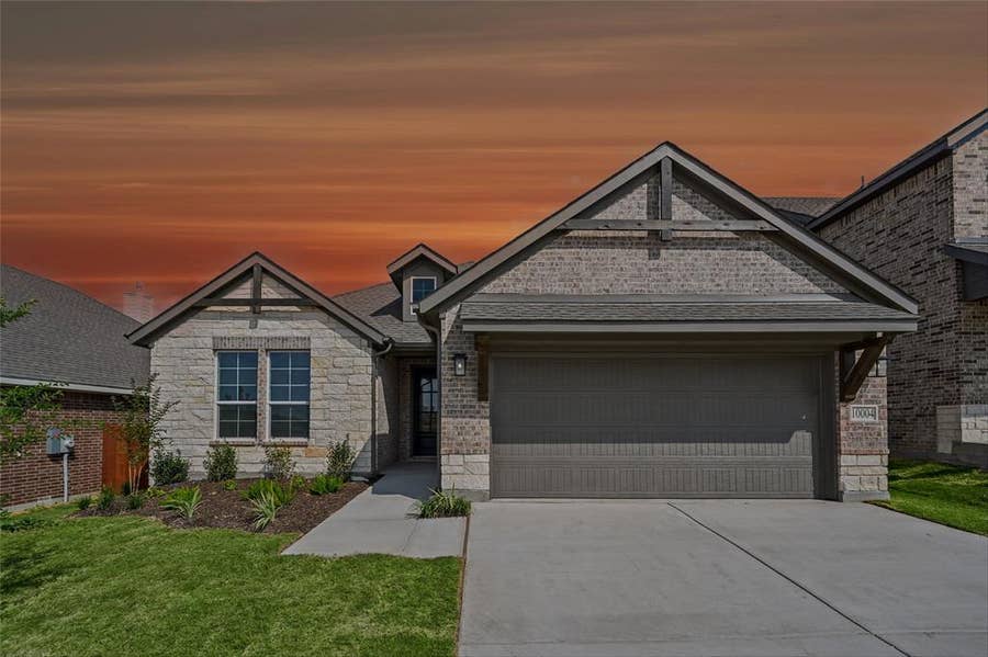 Property photo for 10004 Birchpoint Drive, Fort Worth, TX