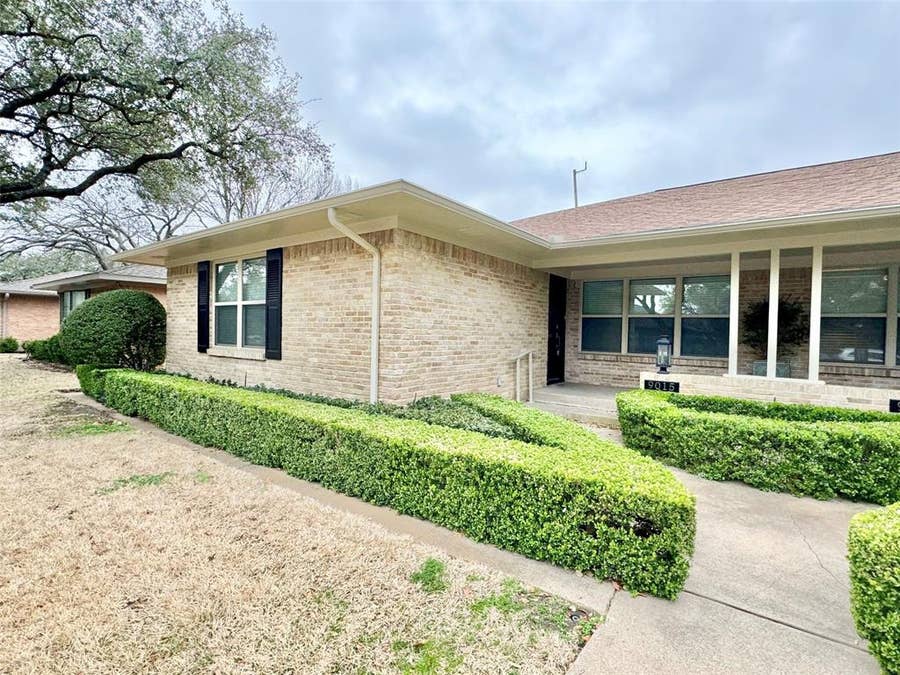 Property photo for 9015 Villa Park Circle, Dallas, TX