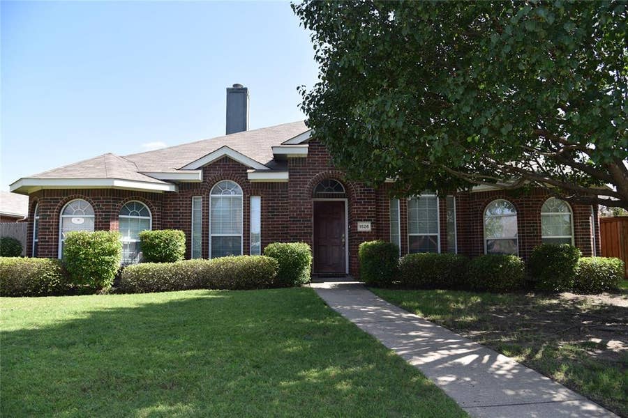 Property photo for 1526 Pebblestone Court, Allen, TX