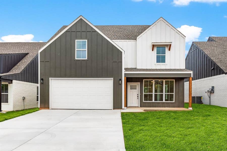Property photo for 5703 Barkridge Drive, Granbury, TX
