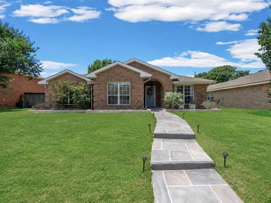 Property photo for 204 Arbor Ridge Drive, Allen, TX