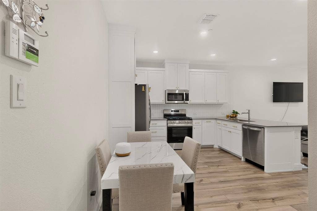 605 FRIENDSWOOD, Plano, TX 75075 605 FRIENDSWOOD, Plano, TX 75075