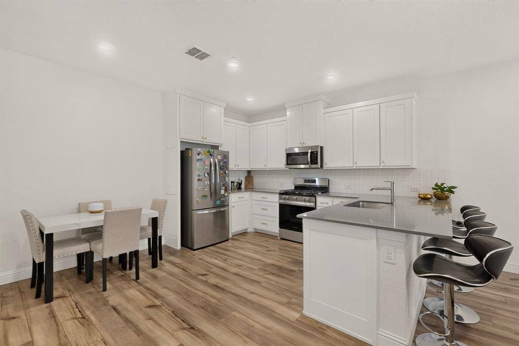 605 FRIENDSWOOD, Plano, TX 75075 605 FRIENDSWOOD, Plano, TX 75075
