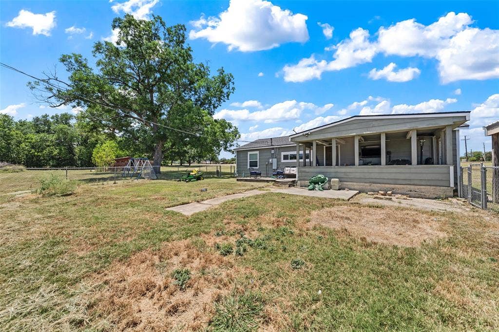 332 Illinois, China Spring, TX 76633 332 Illinois, China Spring, TX 76633