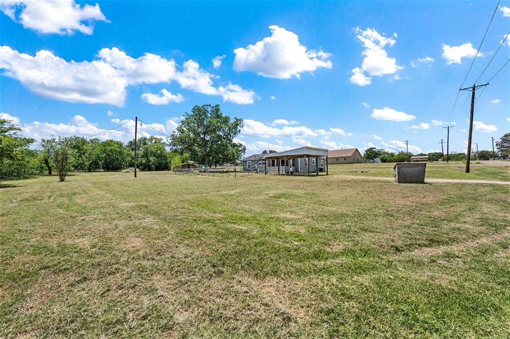332 Illinois, China Spring, TX 76633 332 Illinois, China Spring, TX 76633