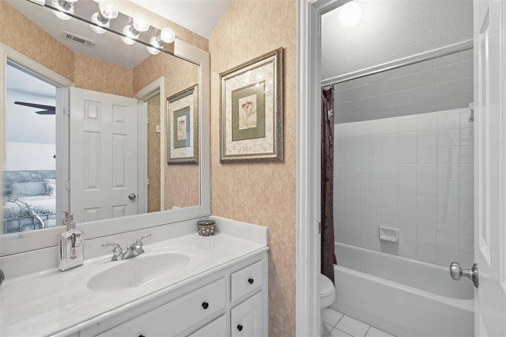 1305 Neches Drive, Allen, TX 75013 1305 Neches Drive, Allen, TX 75013