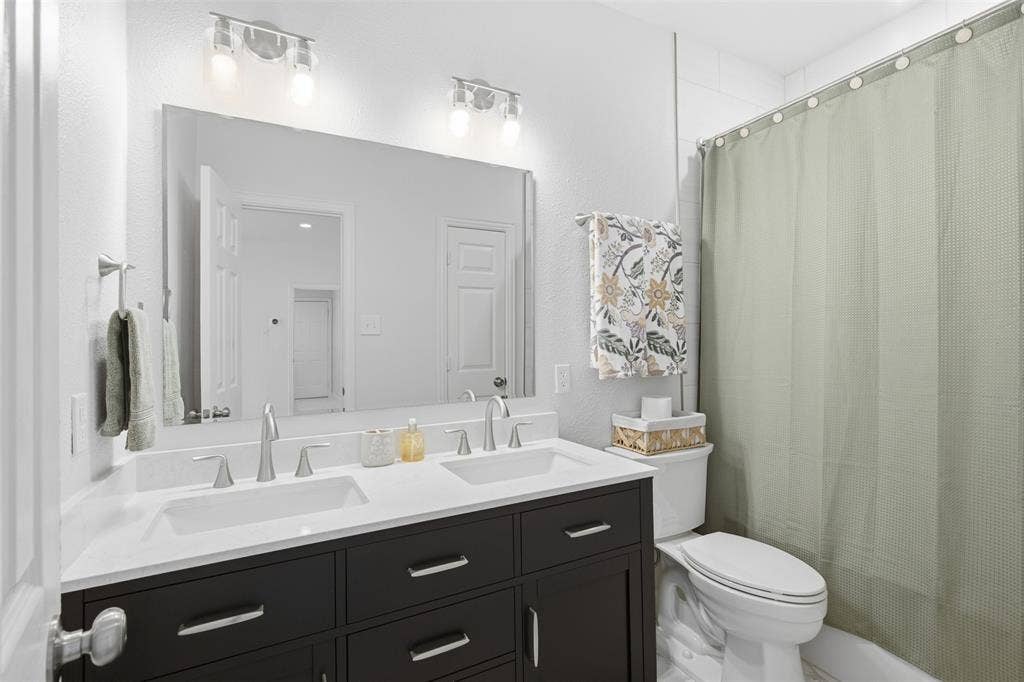 1305 Neches Drive, Allen, TX 75013 1305 Neches Drive, Allen, TX 75013