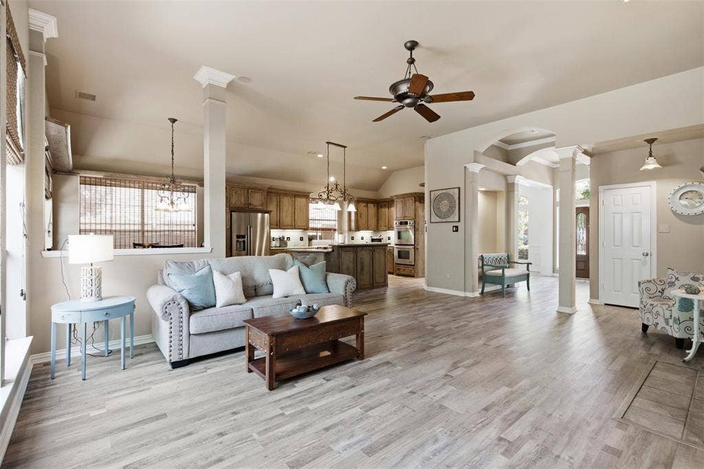 1305 Neches Drive, Allen, TX 75013 1305 Neches Drive, Allen, TX 75013